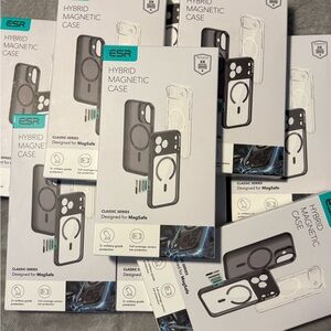 ESR Hybrid Magnetic Case - Black